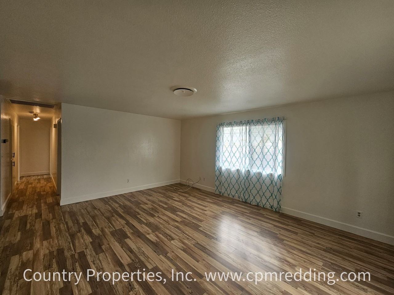 3320 Panorama Dr - Photo 5 of 32