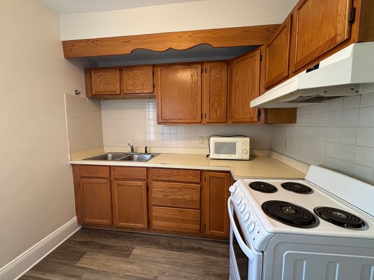 603 Magnolia St - Photo 6 of 9