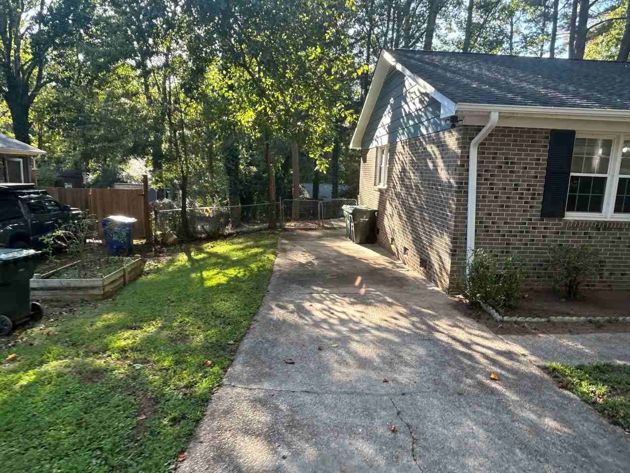 7409 Barberry Ct - Photo 3 of 16