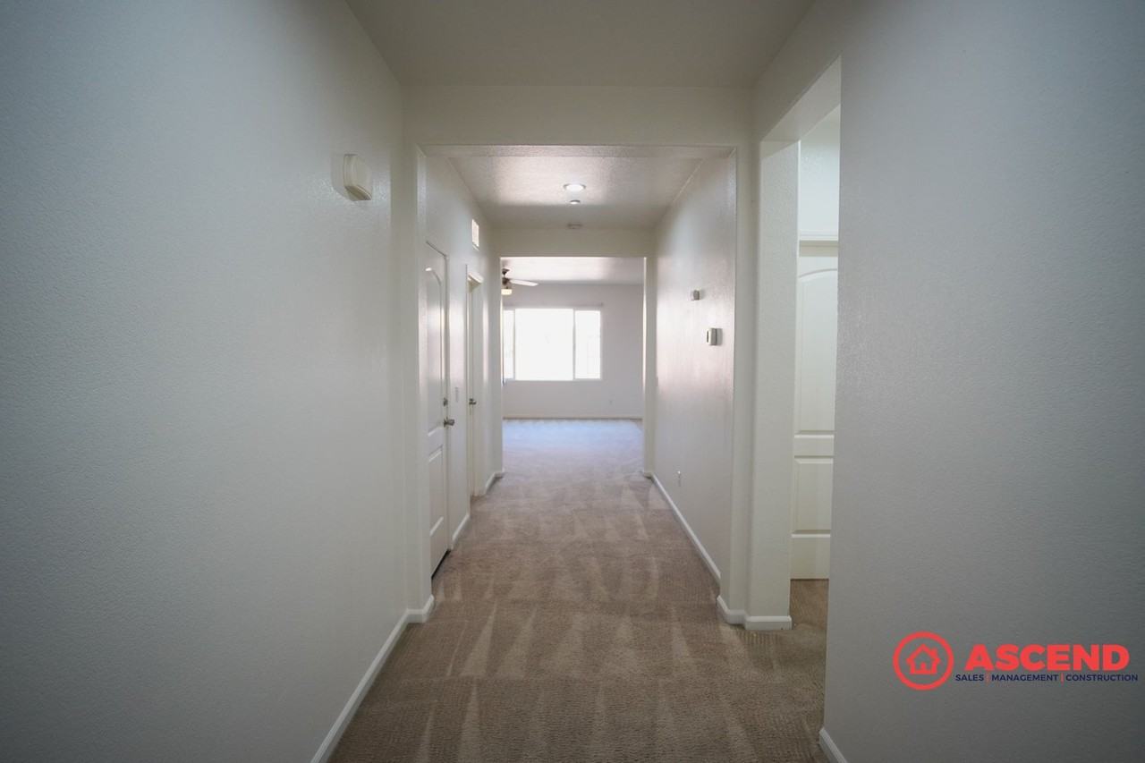 5408 Tejon Ridge Ct - Photo 2 of 21