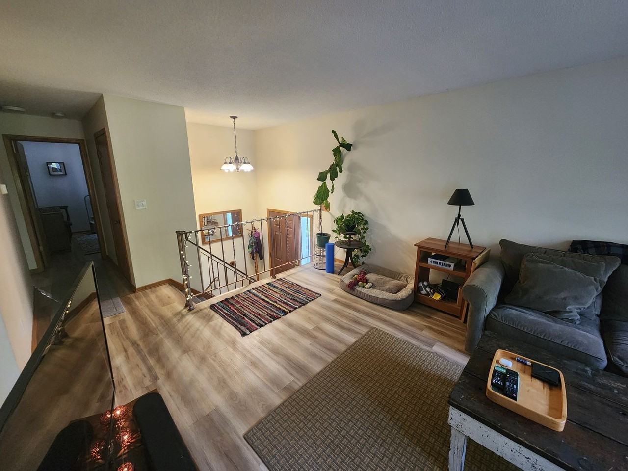 4239 University Ave Ne - Photo 5 of 17