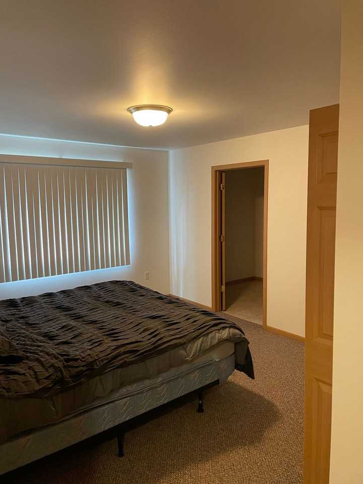 4580 Arrowhead Dr - Photo 6 of 8