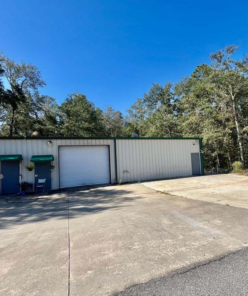 332 Commerce Loop #C - Photo 2 of 10