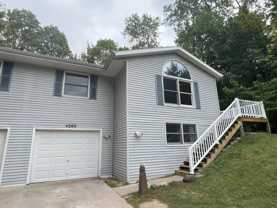 4260 4262 Eagle Crest - Photo 1 of 1