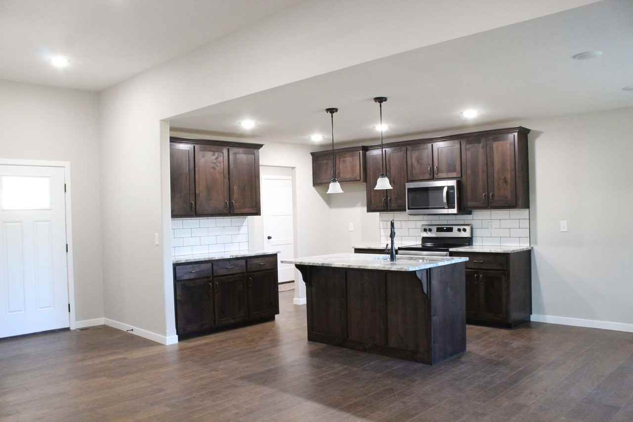 282 Hickory Hills St - Photo 2 of 10