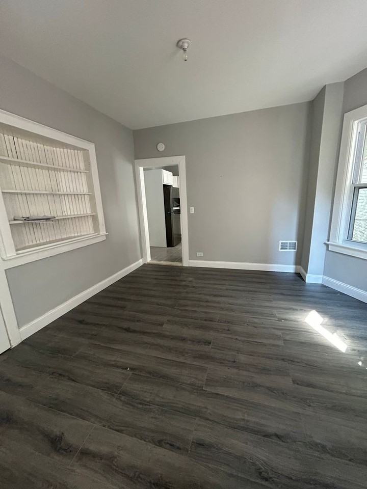 156 Hoffman Ave - Photo 5 of 19