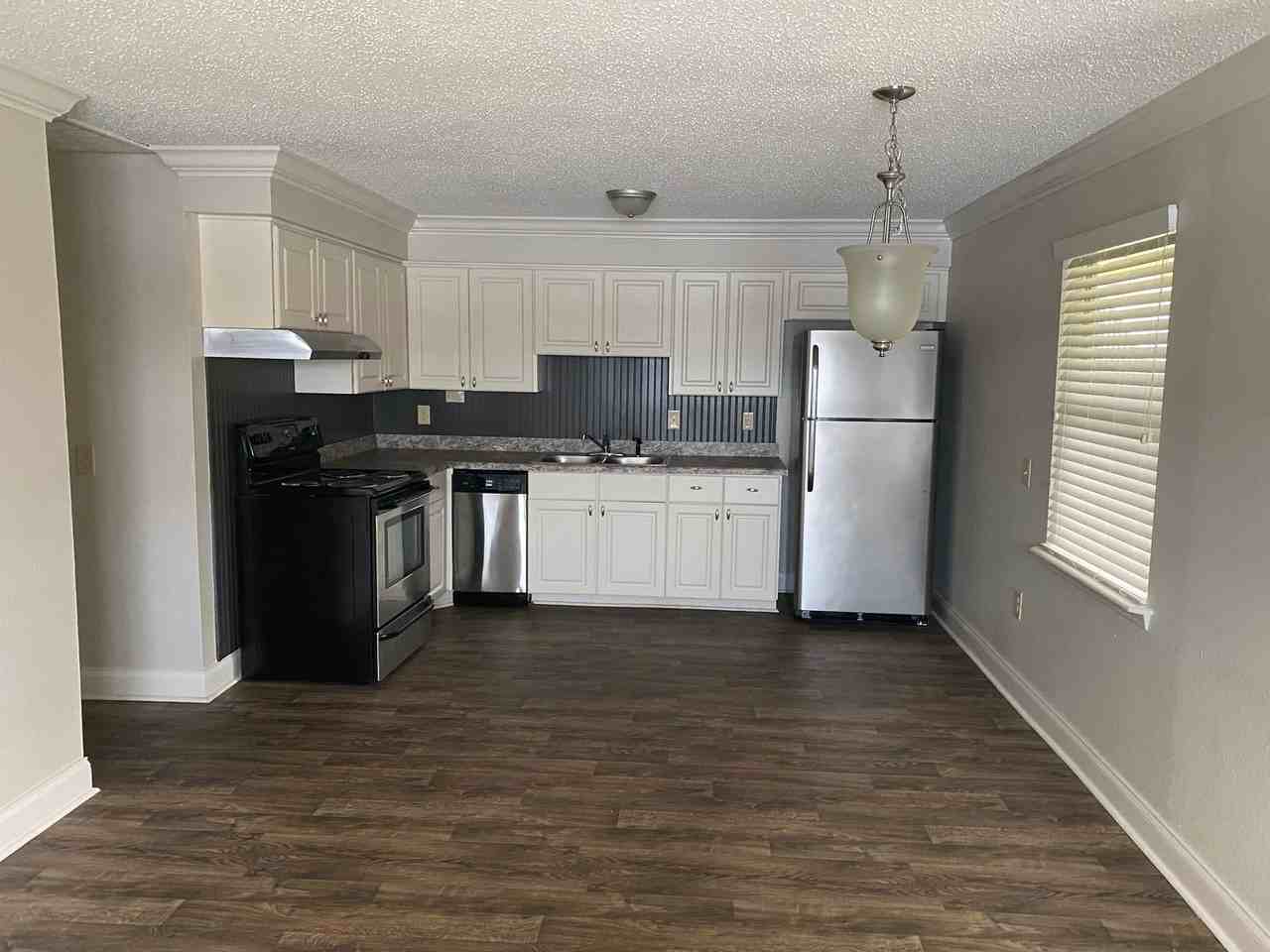 Lake Silver Apartments - Photo 3 of 15