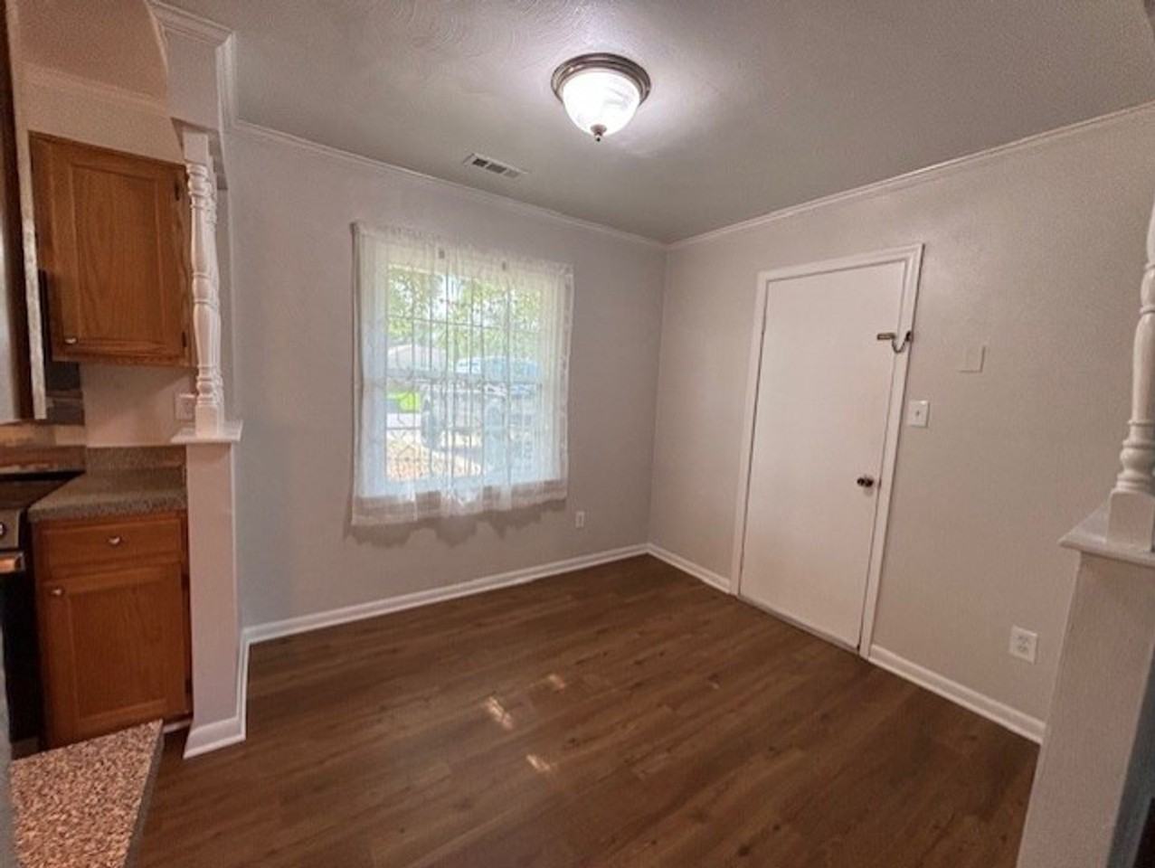 3916 Wood Gate Ln - Photo 3 of 28
