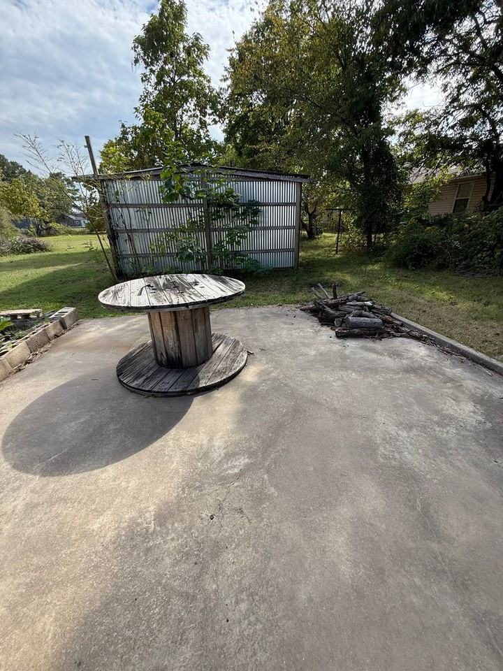1300 Brazil Ave - Photo 2 of 13