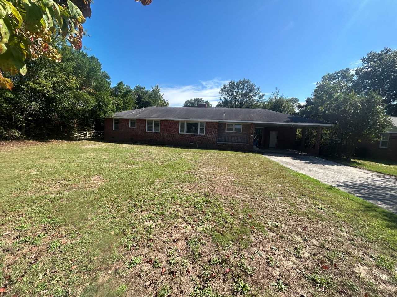 1235 Evergreen Ave - Photo 2 of 12