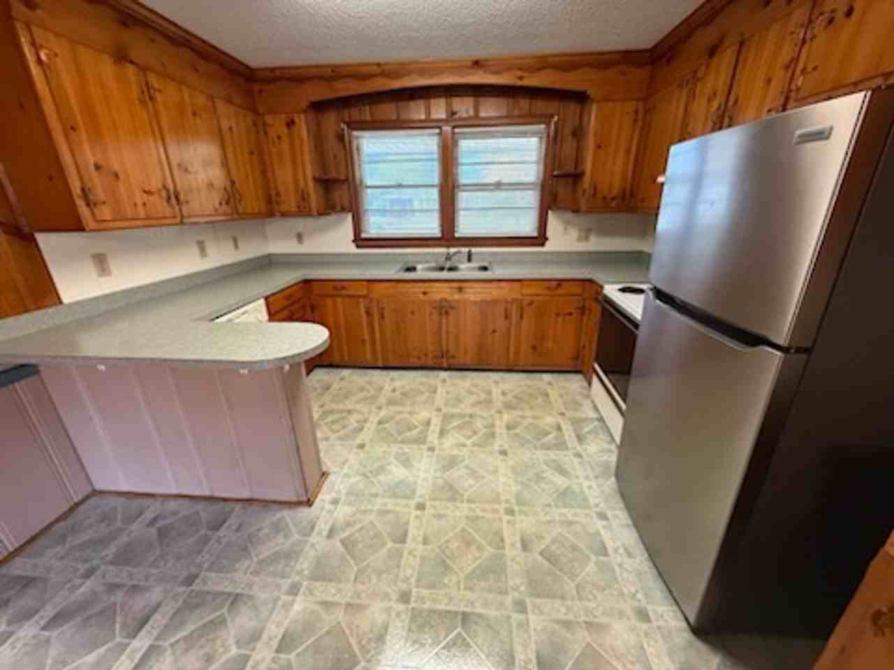 1235 Evergreen Ave - Photo 4 of 12