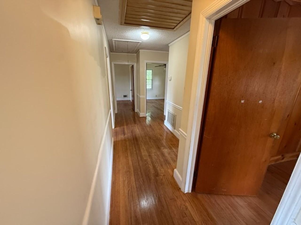 1235 Evergreen Ave - Photo 6 of 12