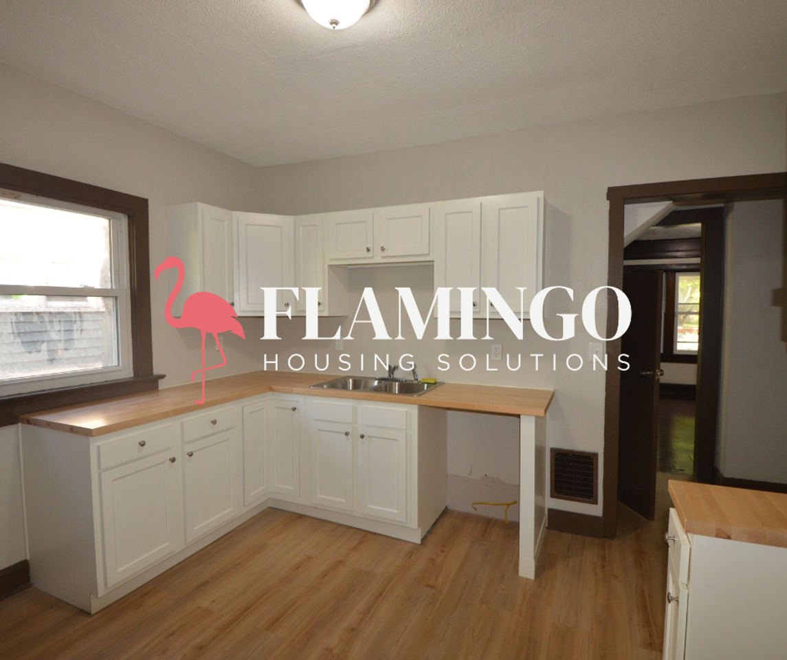 46 Cambridge Avenue - Photo 2 of 16