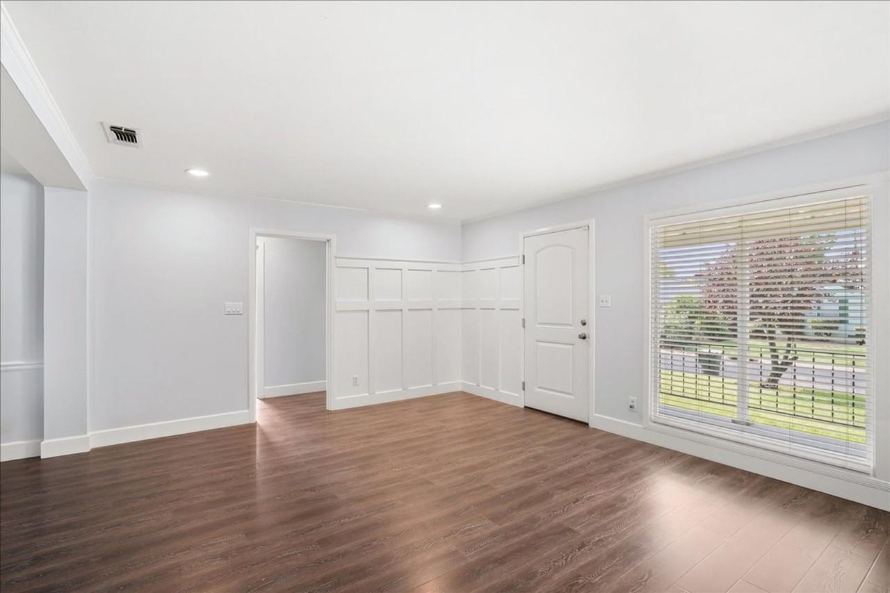 2804 Avalon Dr - Photo 3 of 22