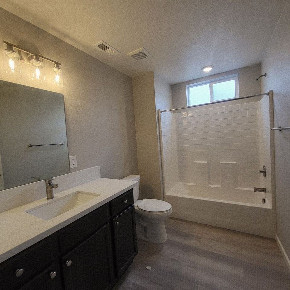 397 W 10th Street - Photo 5 of 27