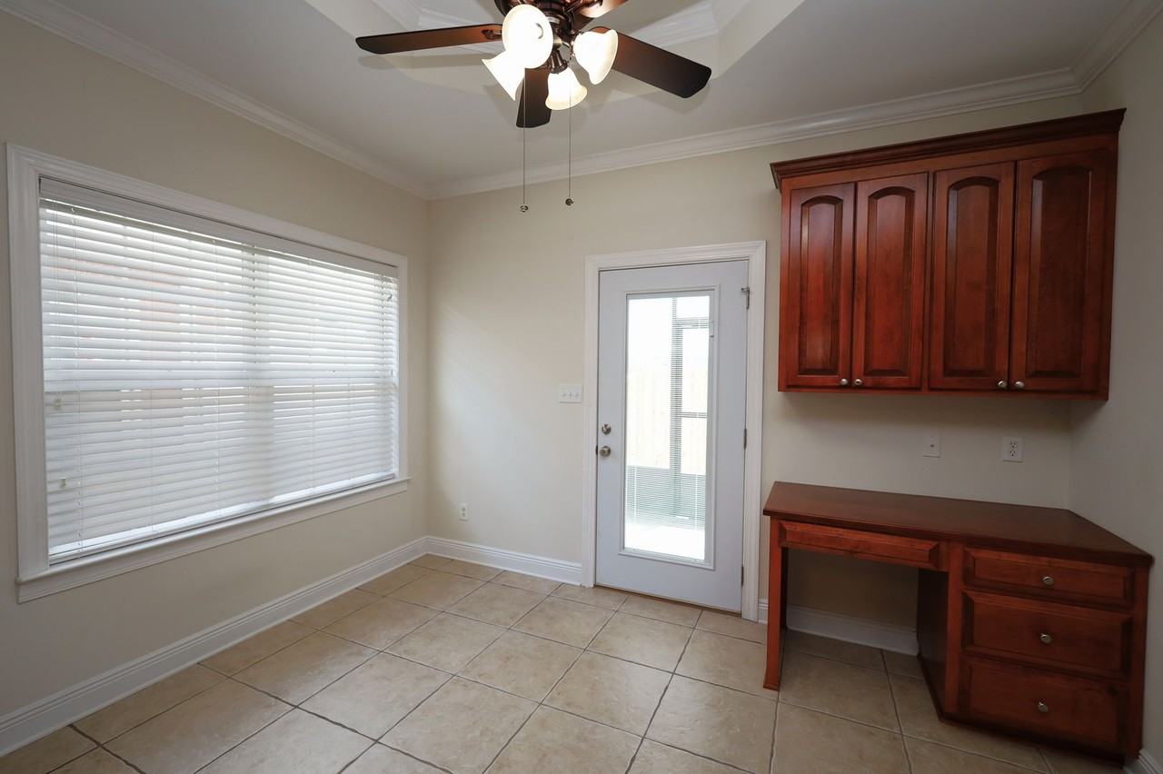 3261 Jordan Way - Photo 5 of 18