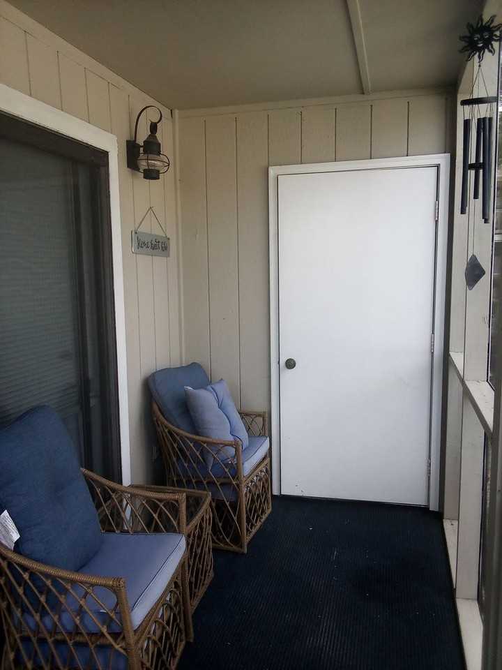 1870 Auburn Ln - Photo 3 of 19