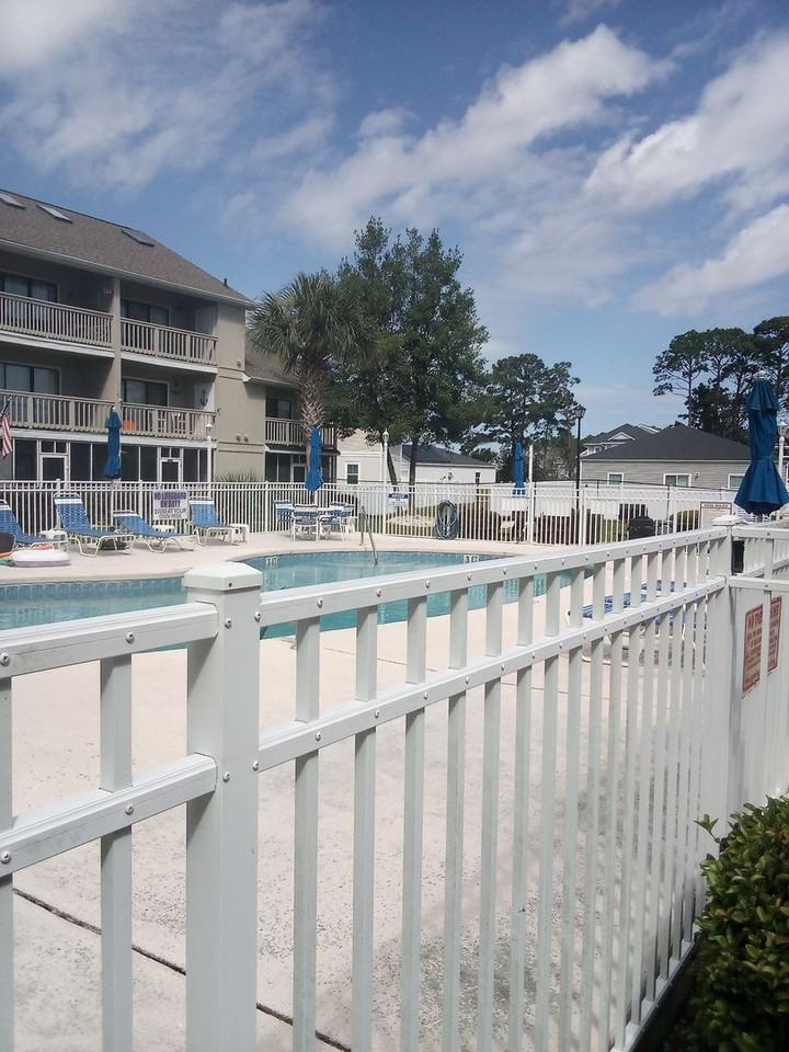 1870 Auburn Ln - Photo 4 of 19