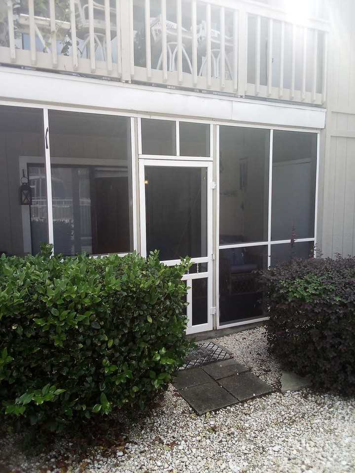 1870 Auburn Ln - Photo 5 of 19