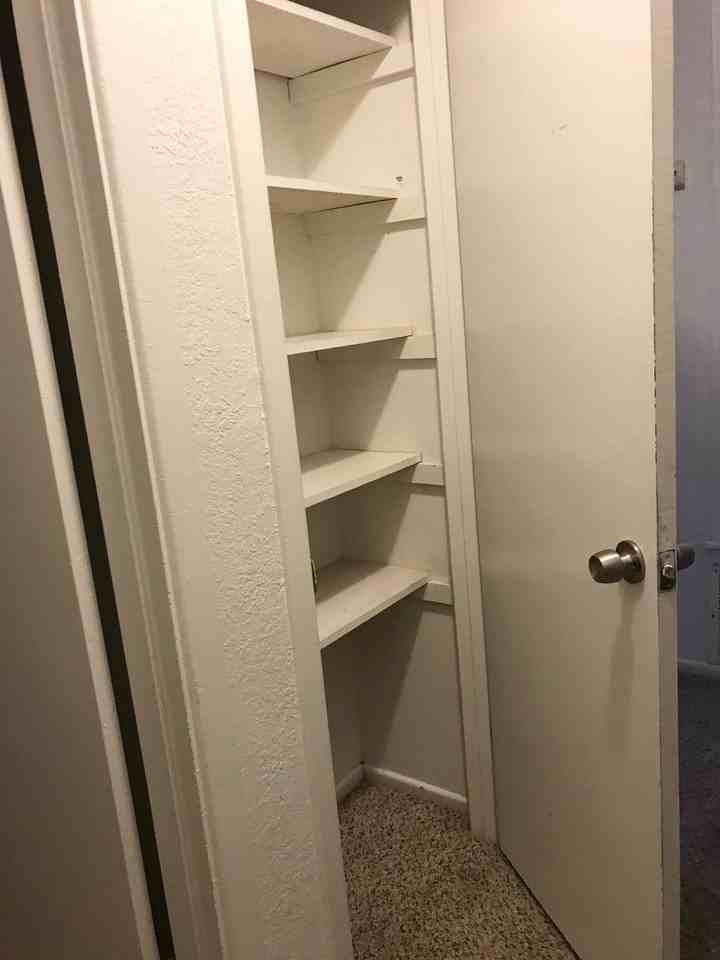 600 E Sunset Dr - Photo 3 of 12