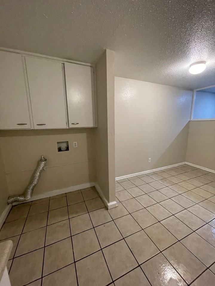 600 E Sunset Dr - Photo 4 of 12
