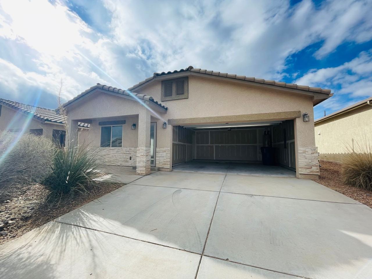 911 Desert Senna Ave Sw - Photo 3 of 31