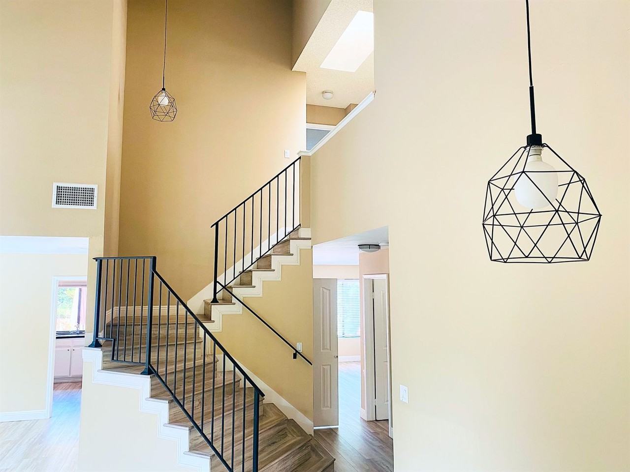 26836 Cold Springs St - Photo 2 of 32