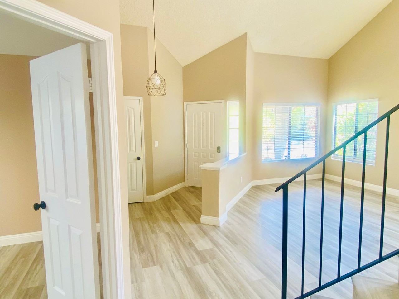 26836 Cold Springs St - Photo 3 of 32