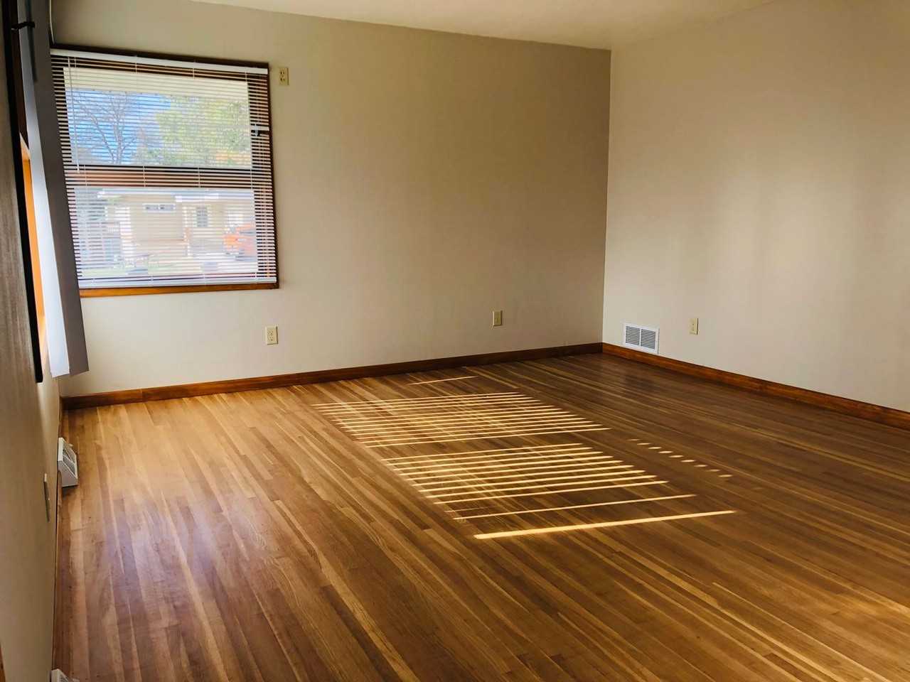 1104 9th St Nw - Photo 2 of 26