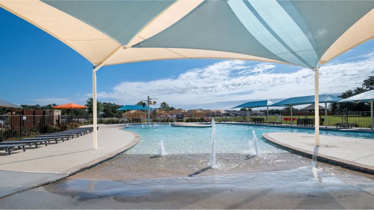 8722 Segura Way - Photo 3 of 23