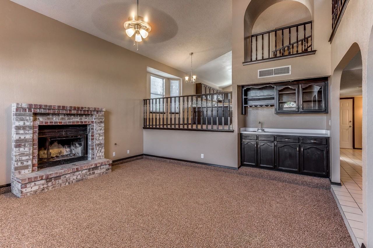 4352 Loma De Brisas Dr - Photo 3 of 21