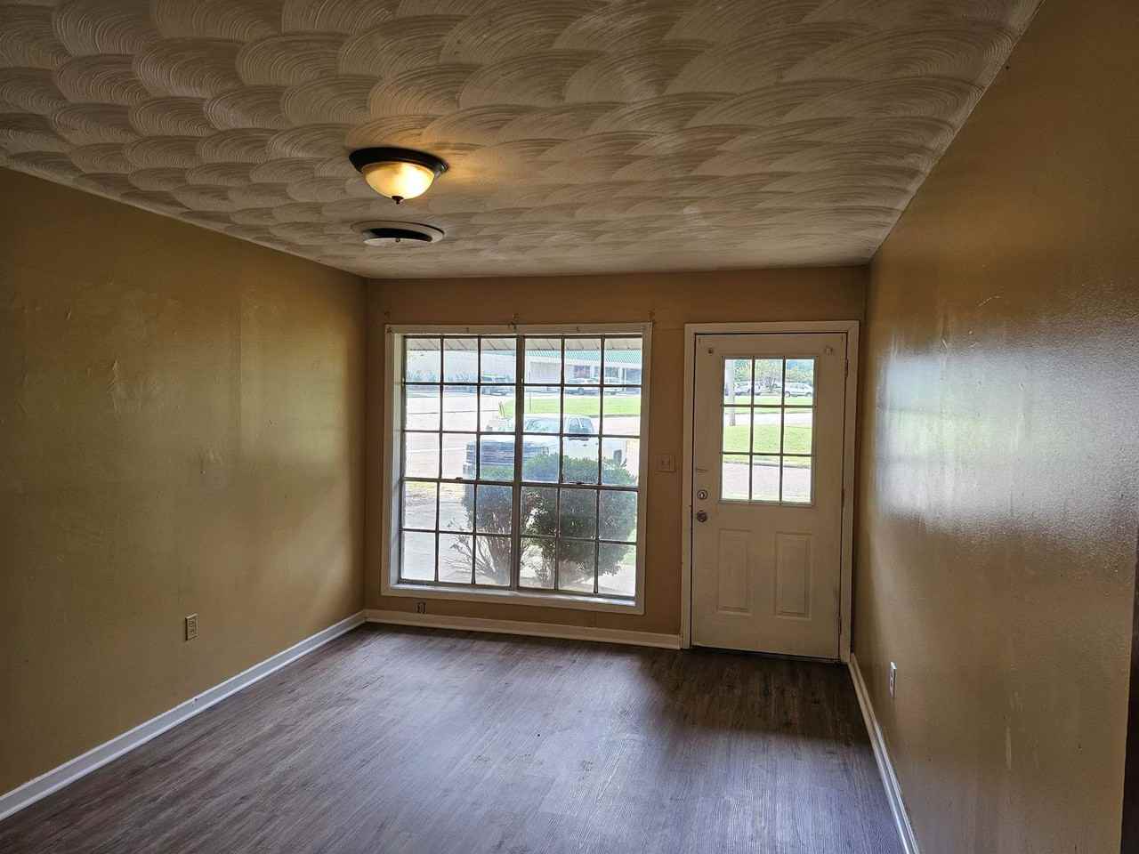 1145 Mcdonald Ave - Photo 3 of 10