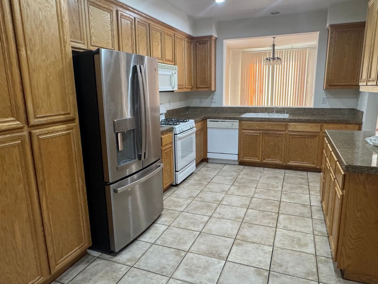 4317 Spring Creek Ct - Photo 3 of 27