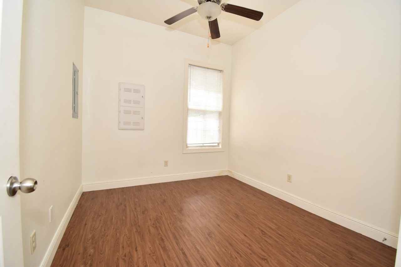 2408 W Barnett Springs Ave - Photo 5 of 10