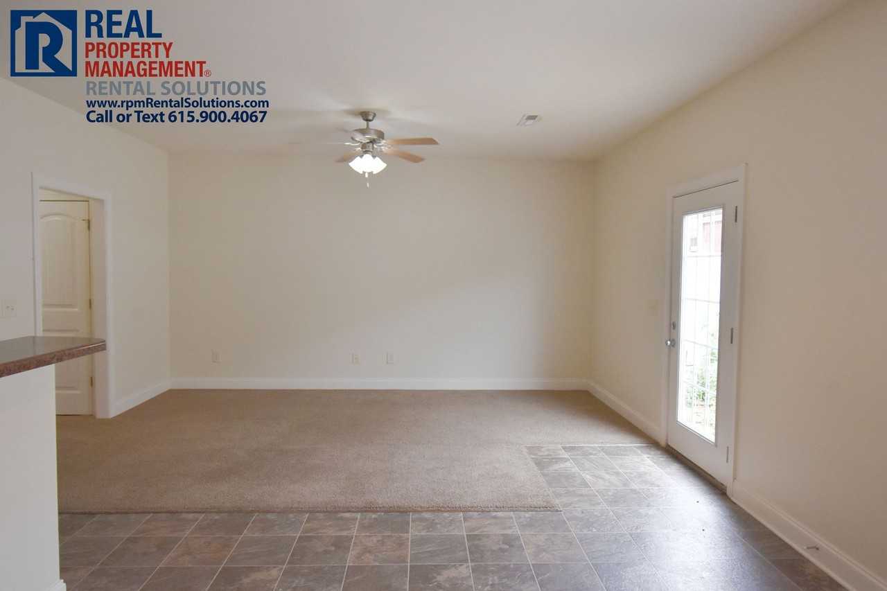 337 Rowlette Cir - Photo 4 of 21