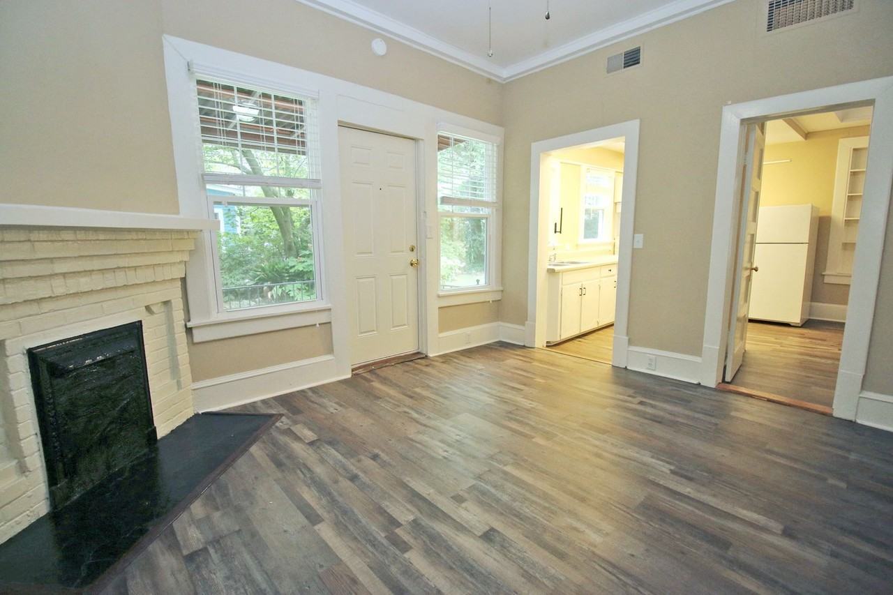 2709 Preston St - Photo 3 of 12