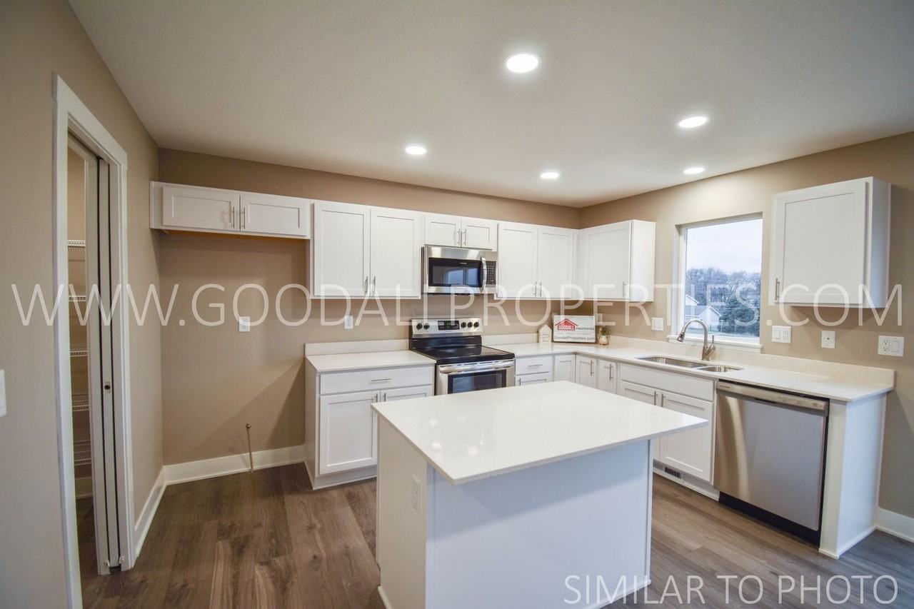 1006 Linden St - Photo 2 of 26