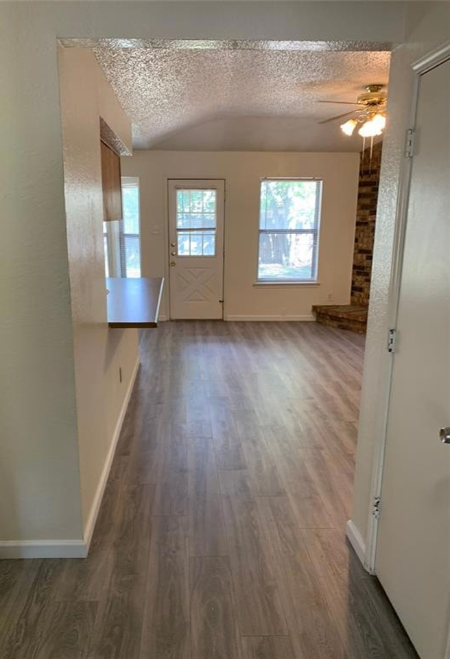 7304 Meadowbrook Drive - Photo 2 of 11