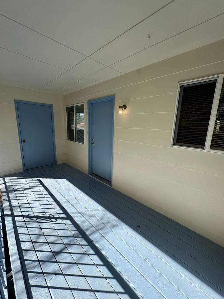 427 N Walnut St - Photo 3 of 17