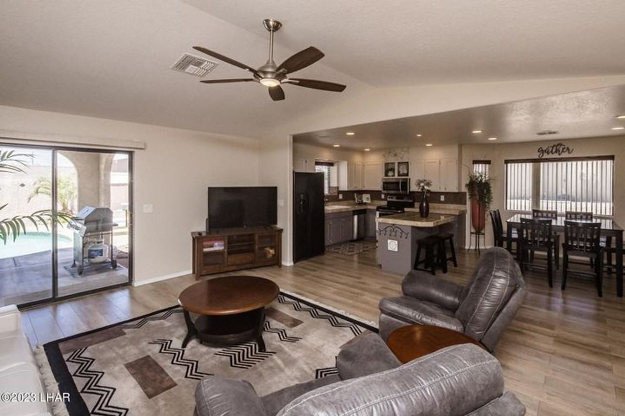 3565 Big Chief Dr - Photo 2 of 16