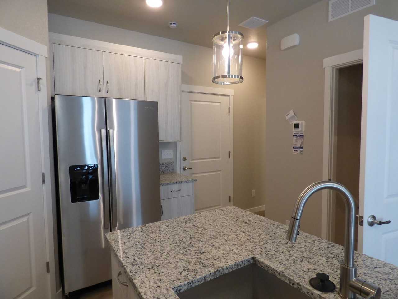 1047 Spartan Avenue - Photo 3 of 28