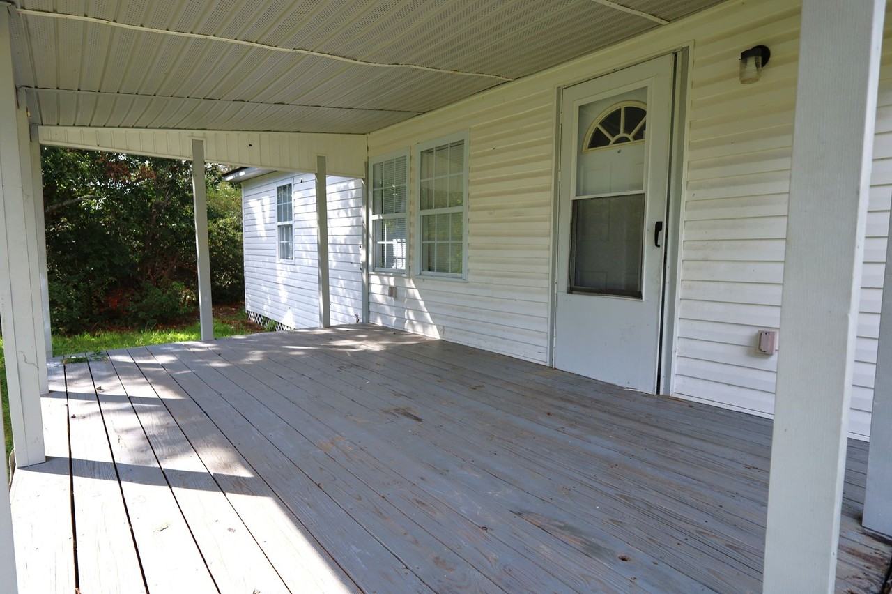 2948 Dogwood Cir - Photo 2 of 12