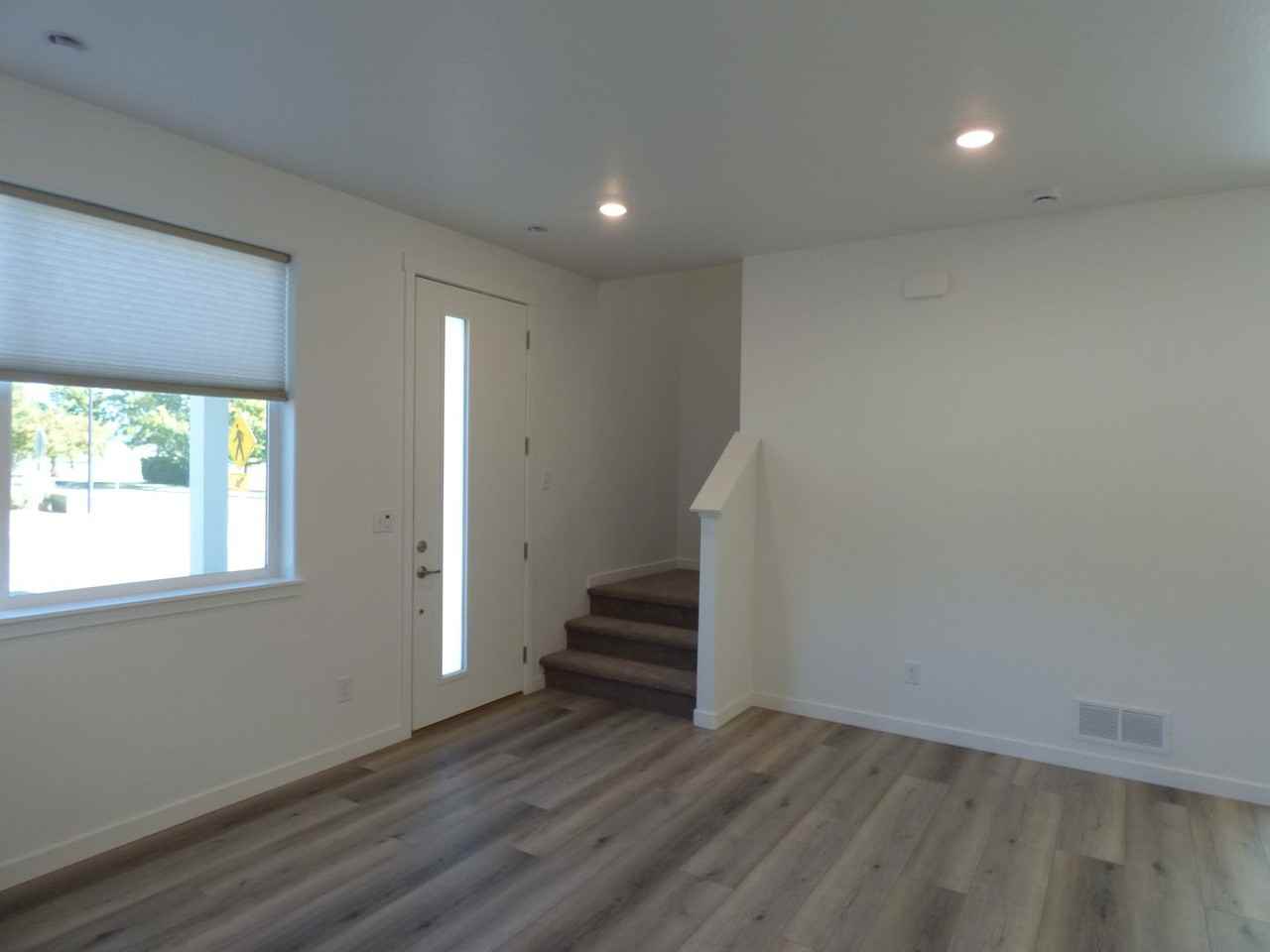 1039 Spartan Avenue - Photo 3 of 23