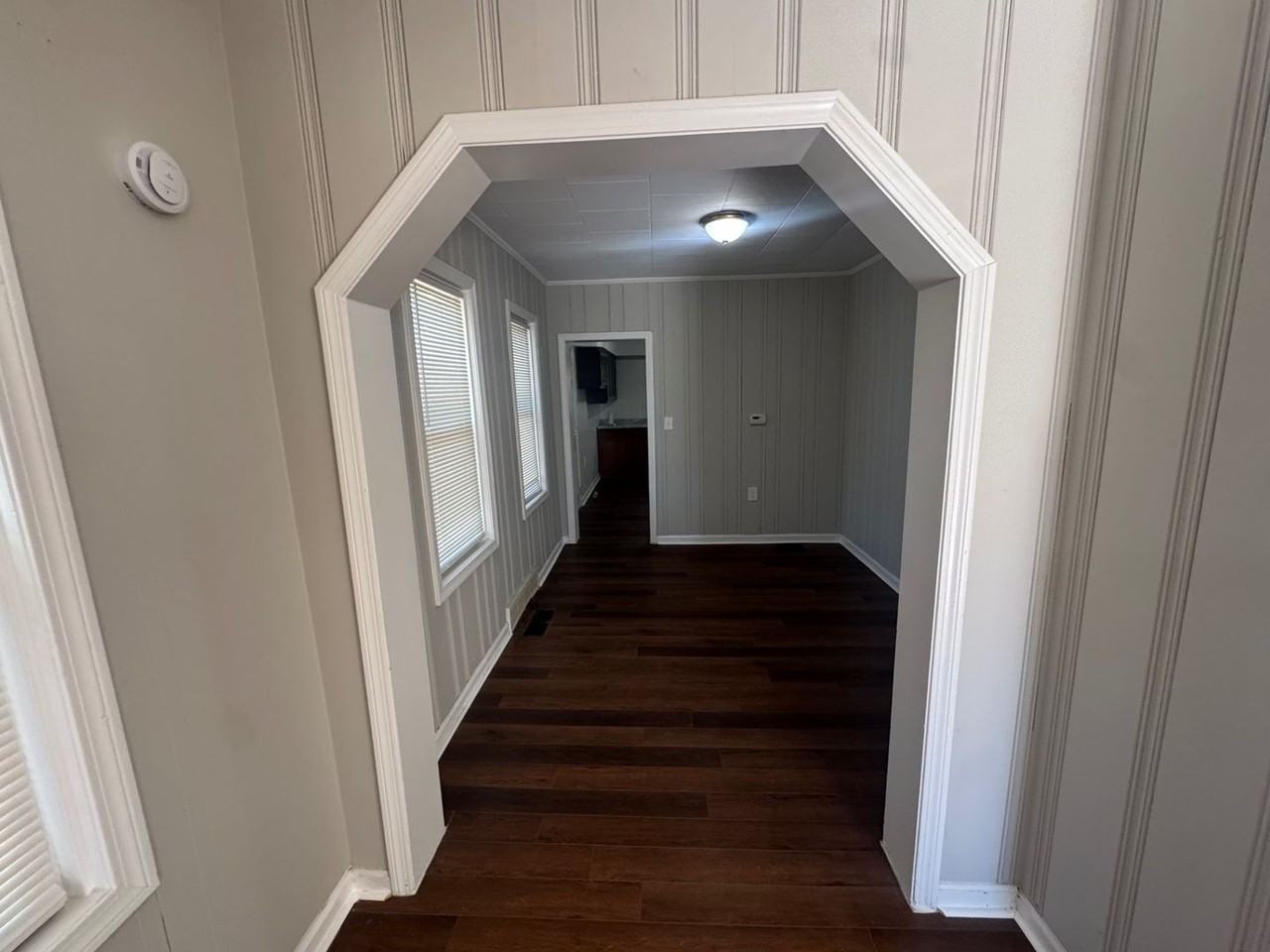 9611 Dunlap Ave - Photo 7 of 29