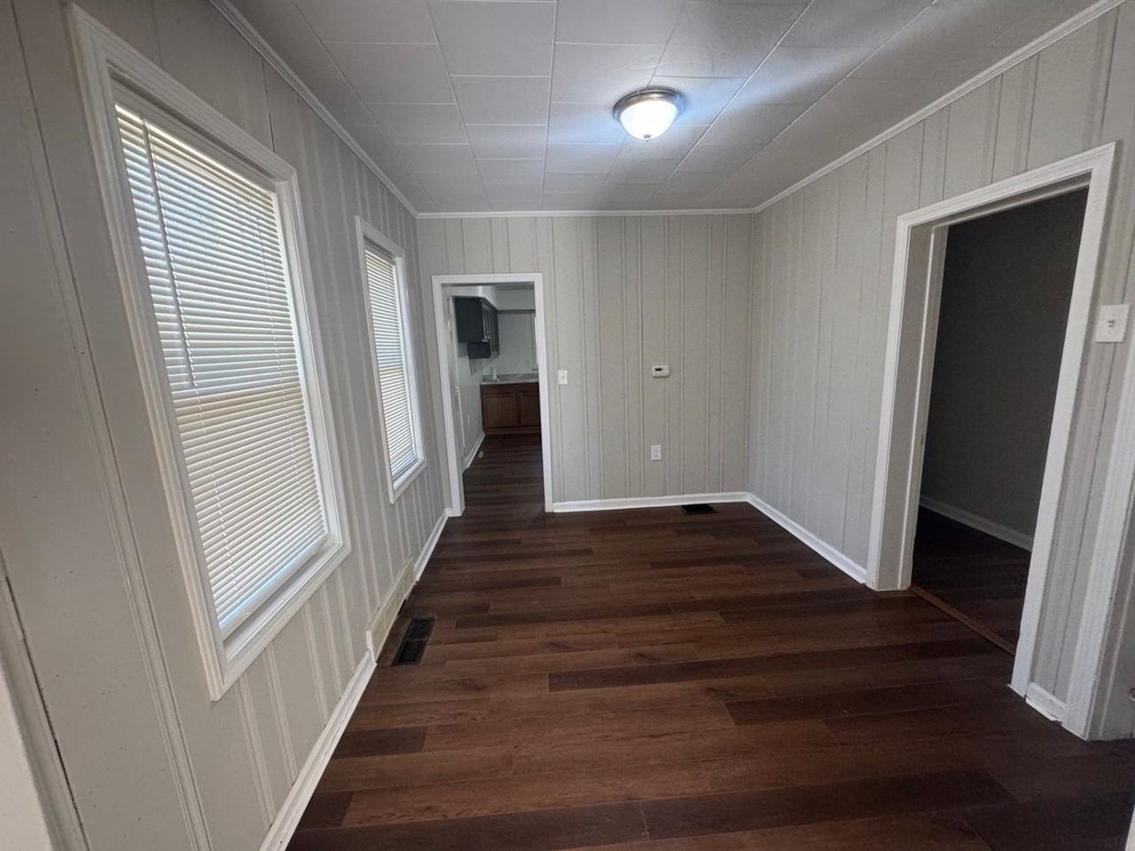 9611 Dunlap Ave - Photo 4 of 29