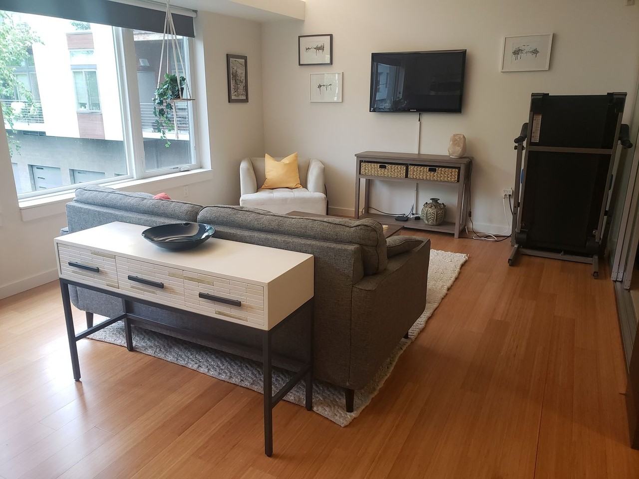 1455 N Killingsworth St - Photo 2 of 30