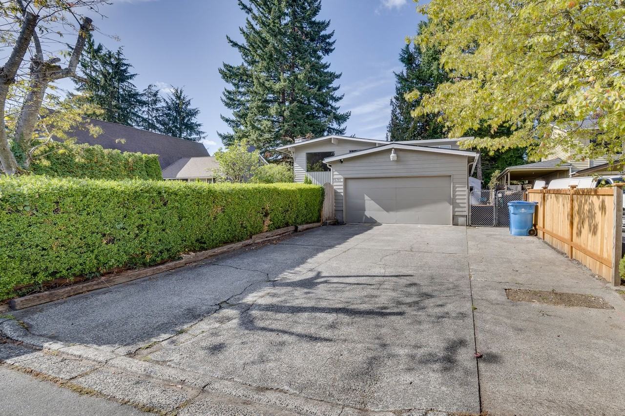 16741 6th Ave Ne - Photo 2 of 27