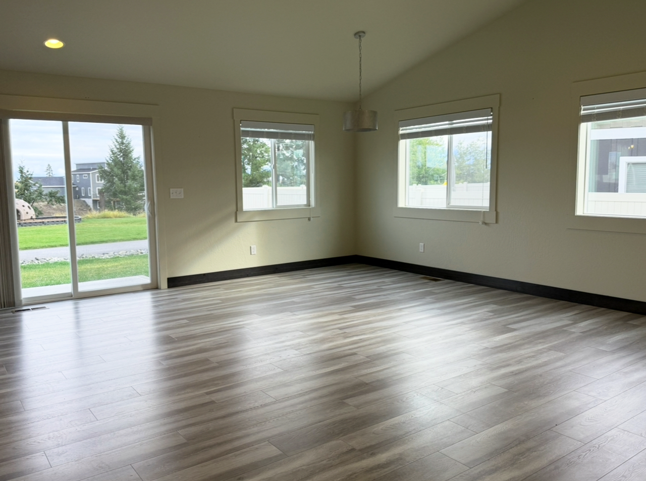 995 N Camas Ln - Photo 7 of 26