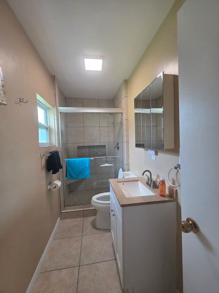 901 Daytona Avenue - Photo 6 of 8