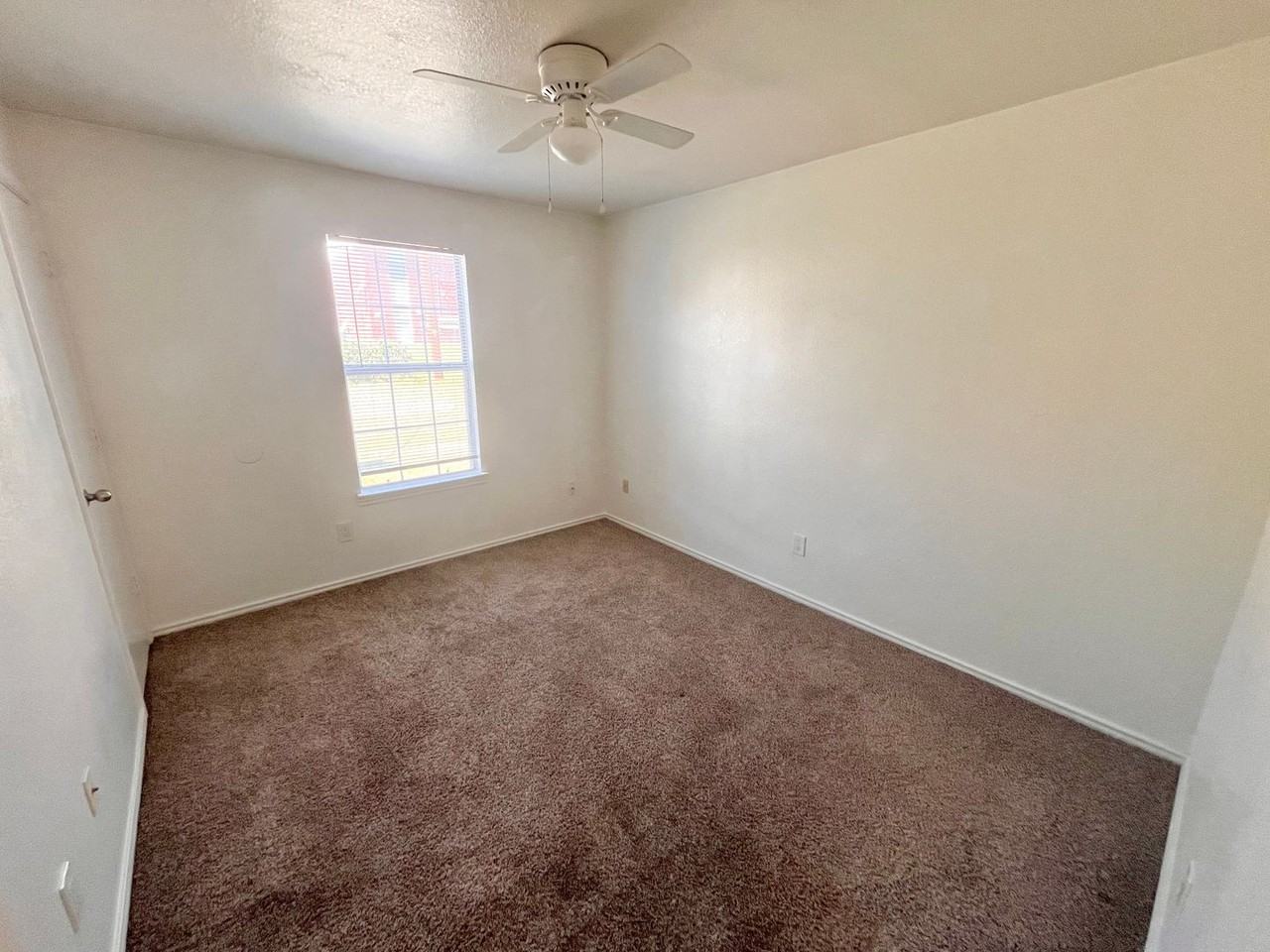 1703 Benttree Dr #B - Photo 7 of 11